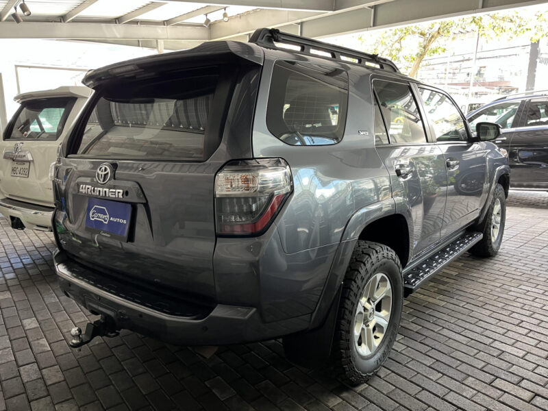 TOYOTA 4RUNNER SR5 - Imagen 9