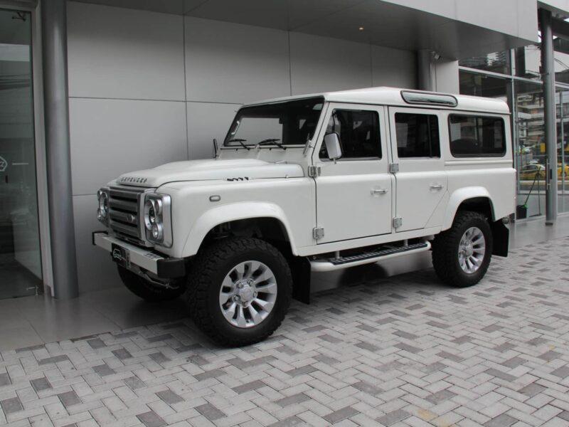 LAND ROVER DEFENDER 110