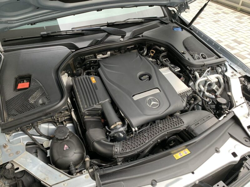 MERCEDES BENZ E300 - Imagen 5