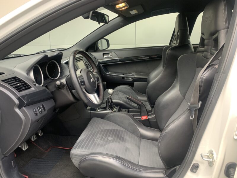 MITSUBISHI LANCER EVO FE - Imagen 3