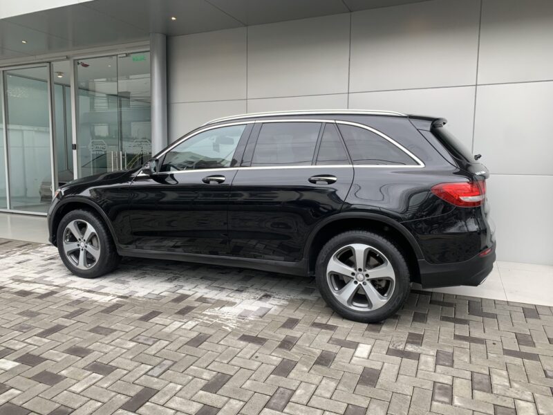 MERCEDES BENZ GLC300 - Imagen 2