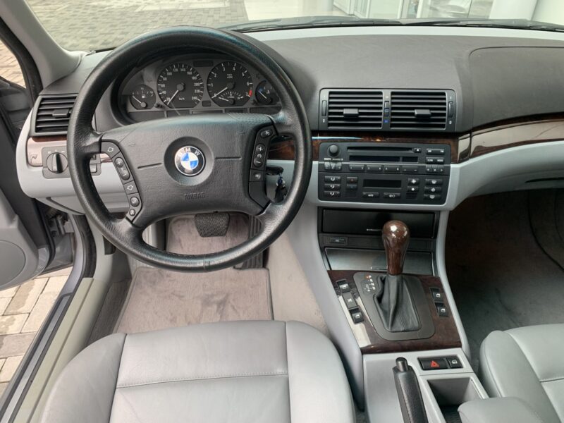 BMW 325i - Imagen 4