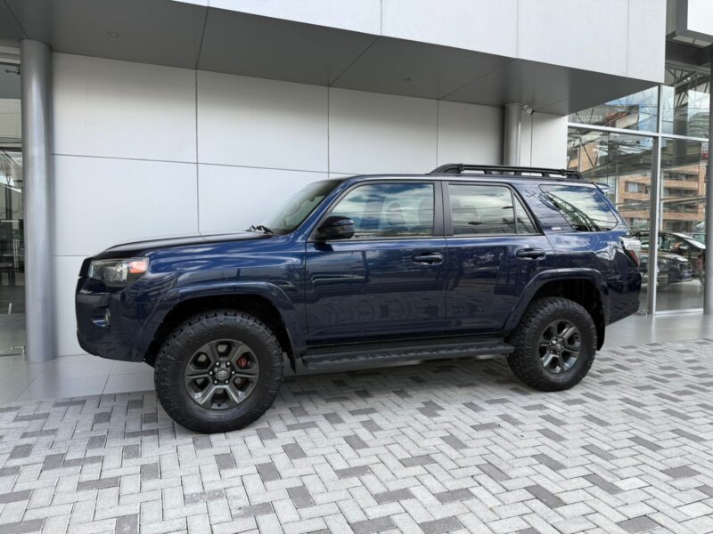 TOYOTA 4RUNNER SR5