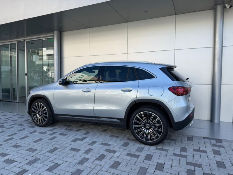 MERCEDES BENZ GLA250 - Imagen 2