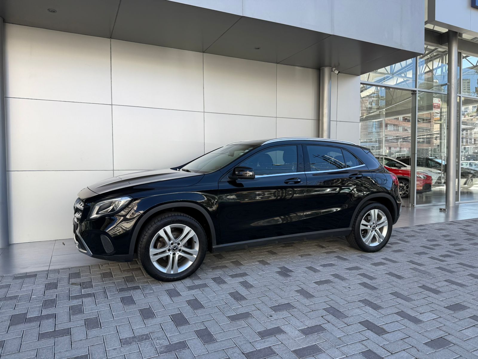 MERCEDES BENZ GLA 180