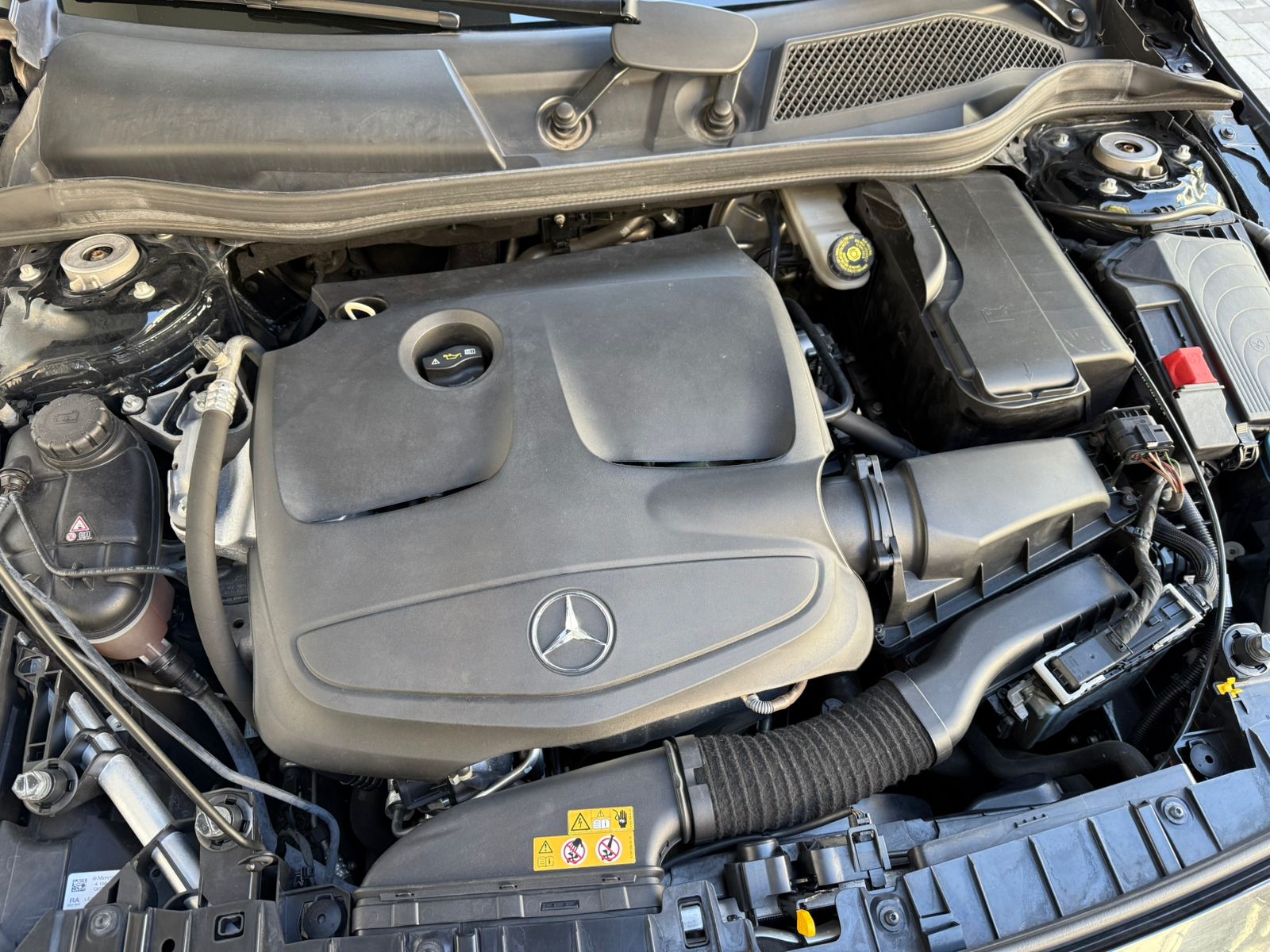 MERCEDES BENZ GLA 180 - Imagen 5