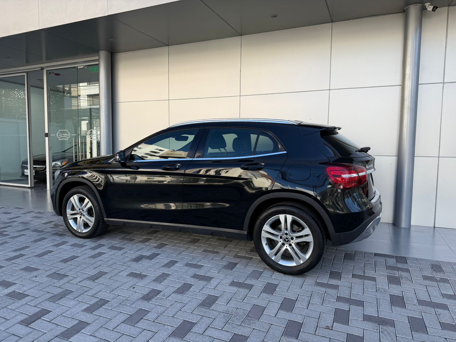 MERCEDES BENZ GLA 180 - Imagen 2
