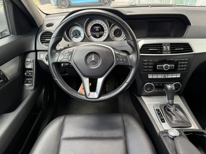 MERCEDES BENZ C200 - Imagen 4