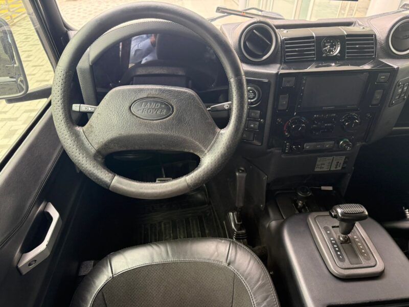 LAND ROVER DEFENDER 110 - Imagen 3