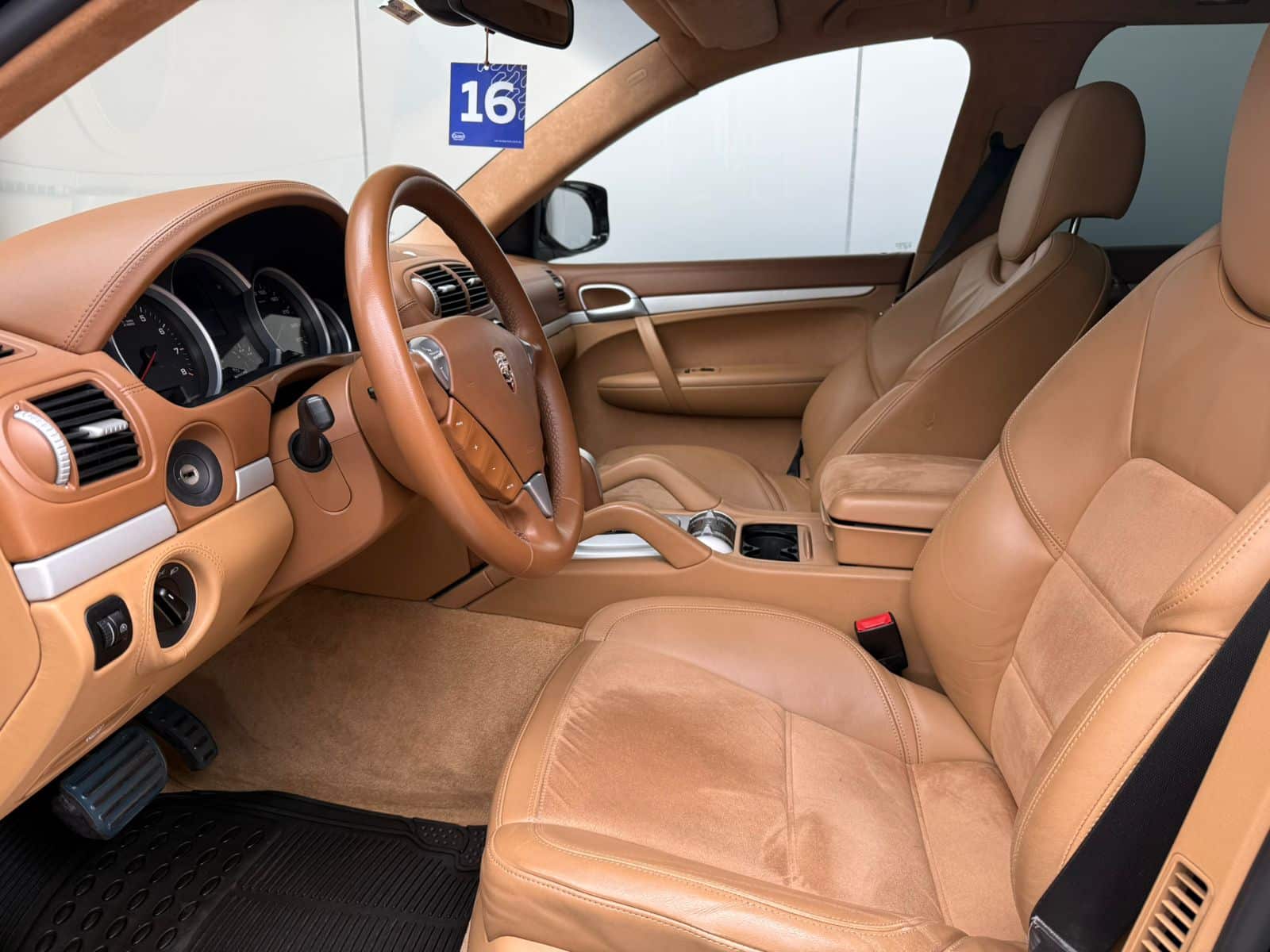 PORSCHE CAYENNE GTS - Imagen 3