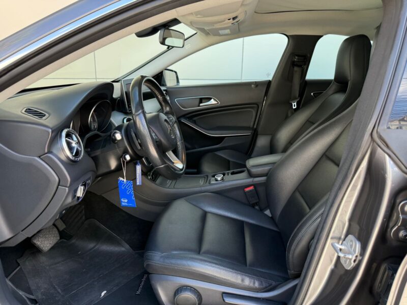 MERCEDES BENZ CLA180 - Imagen 3