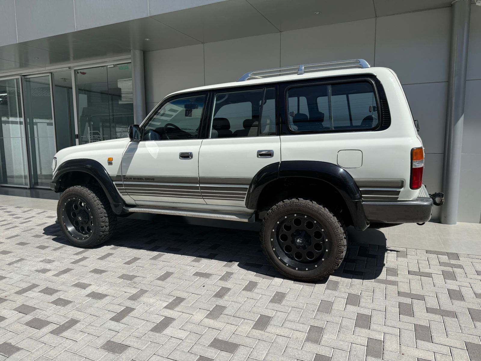 TOYOTA LAND CRUSIER - Imagen 2