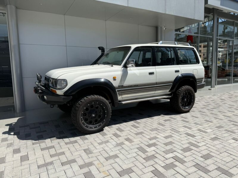 TOYOTA LAND CRUSIER