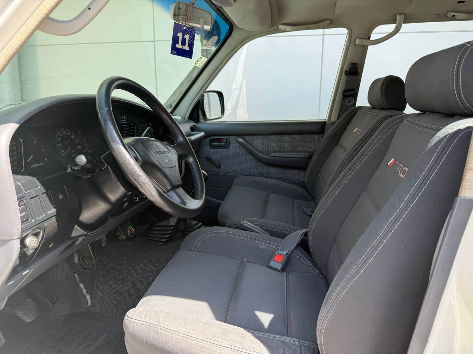 TOYOTA LAND CRUSIER - Imagen 4