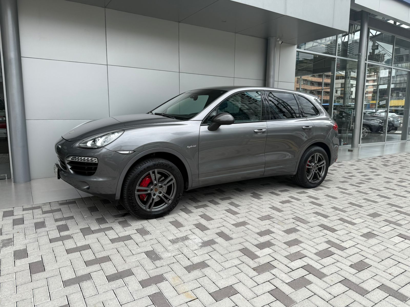 PORSCHE CAYENNE