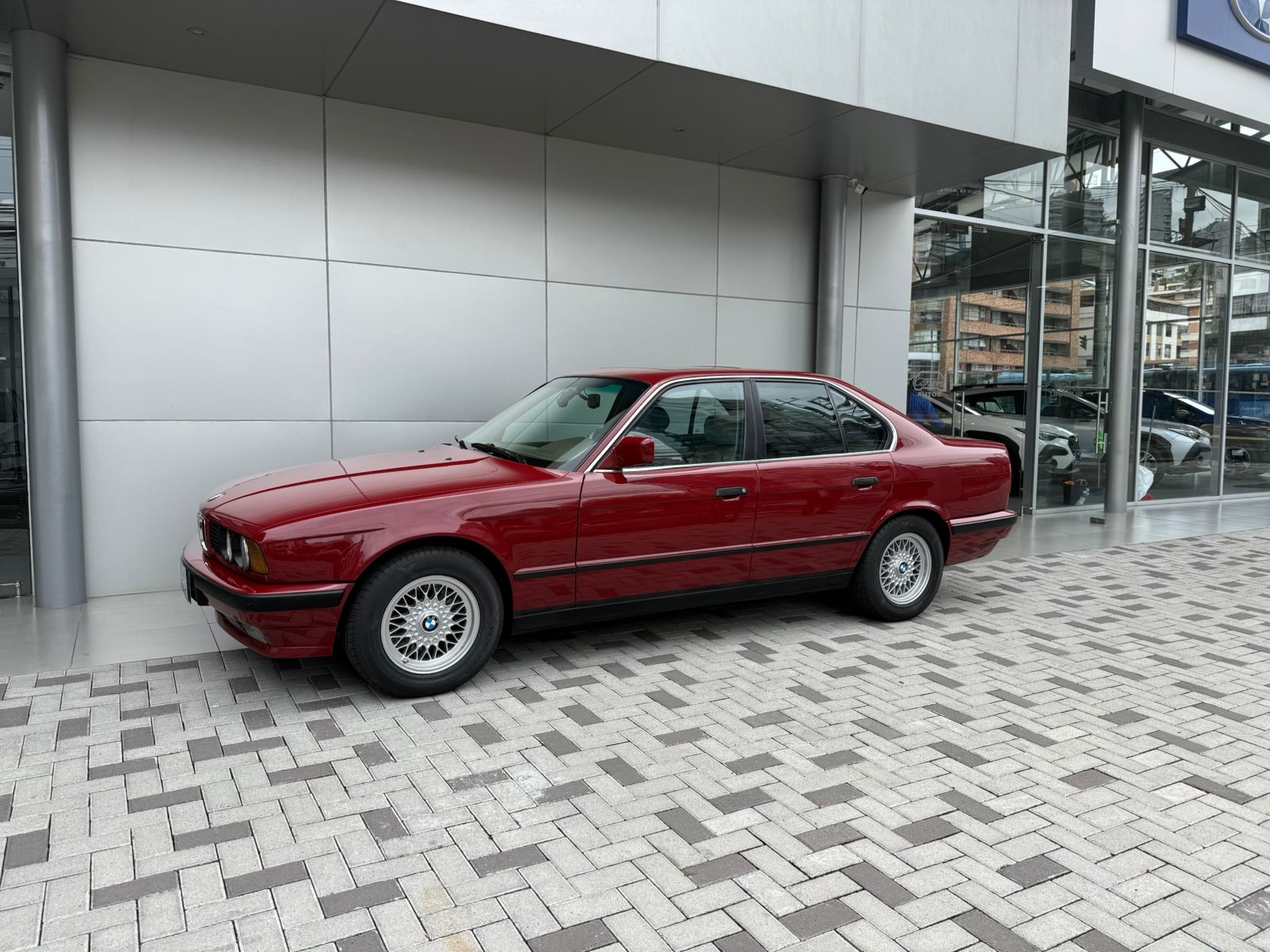 BMW 525i