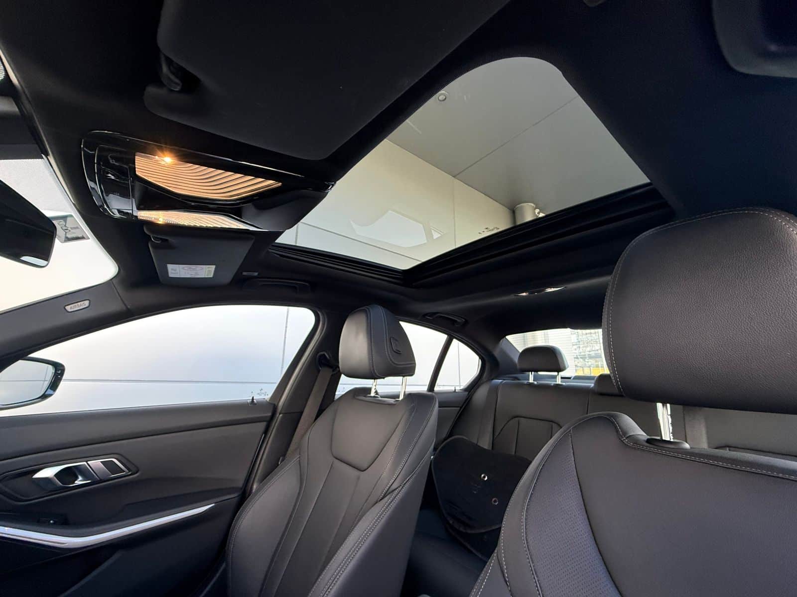 BMW 330e - Imagen 6
