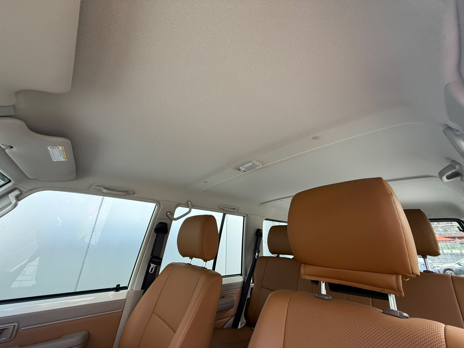 TOYOTA LAND CRUISER 76 - Imagen 6