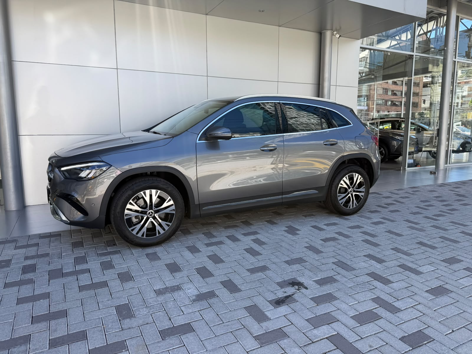 MERCEDES BENZ GLA220