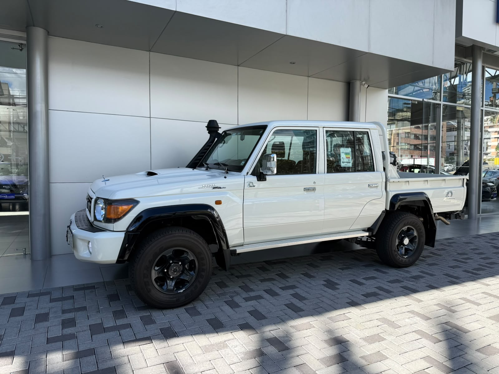 TOYOTA LAND CRUISER 79