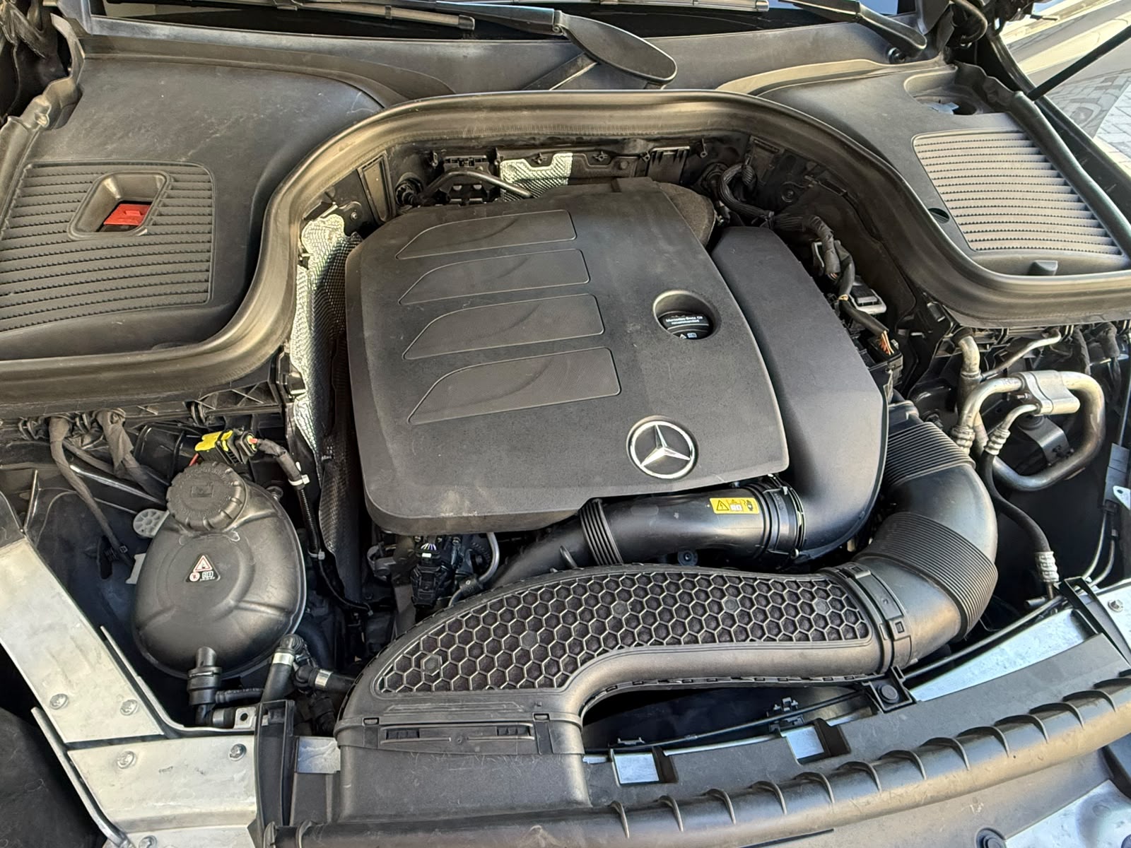 MERCEDES BENZ GLC200 - Imagen 8