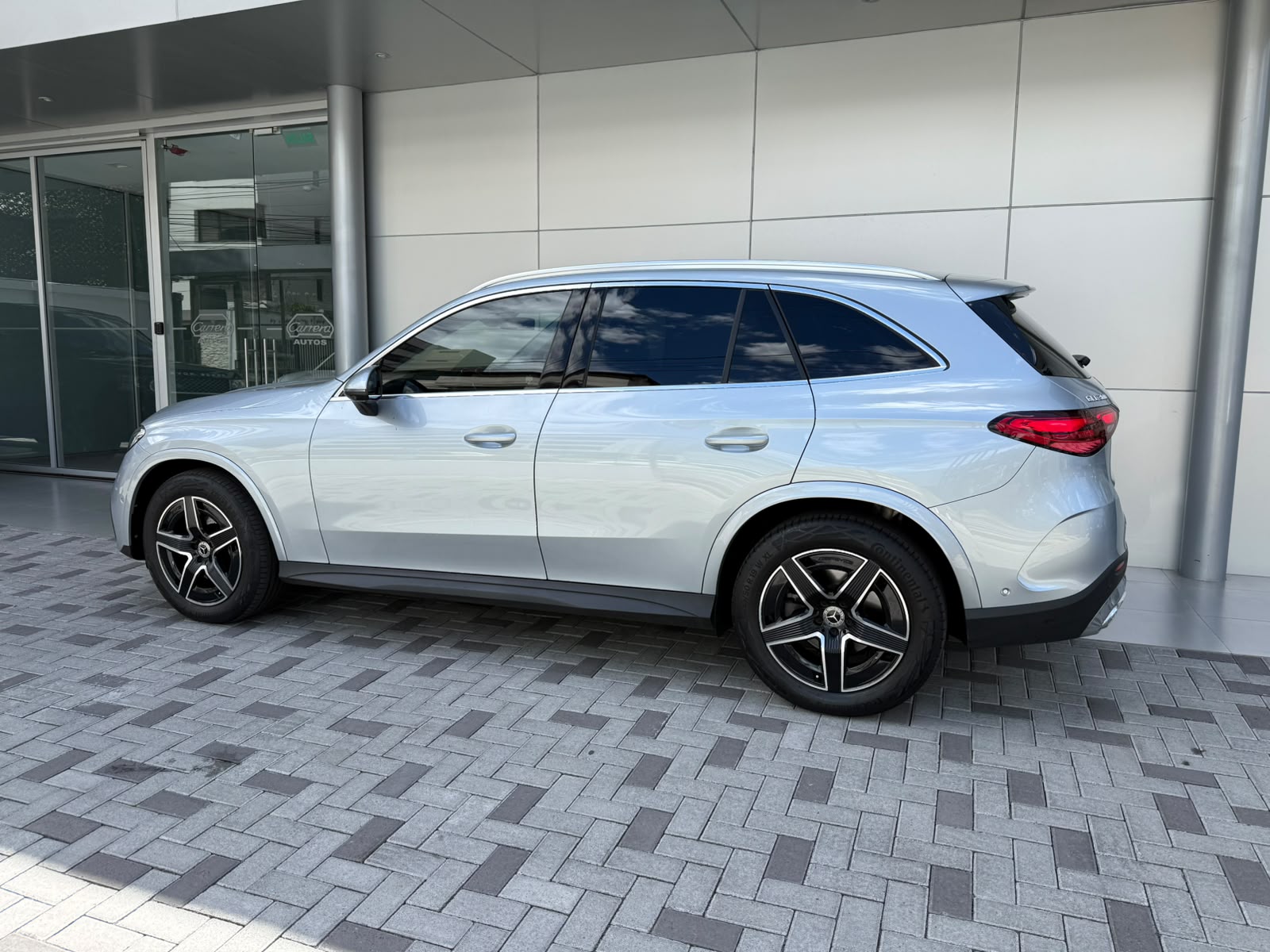 MERCEDES BENZ GLC300 - Imagen 2