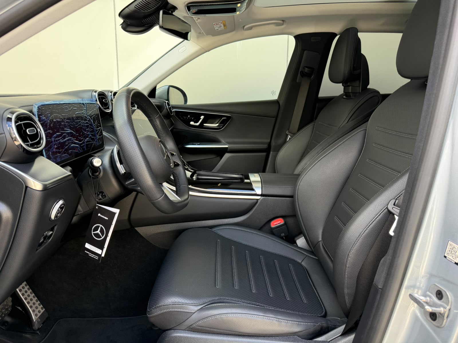 MERCEDES BENZ GLC300 - Imagen 4