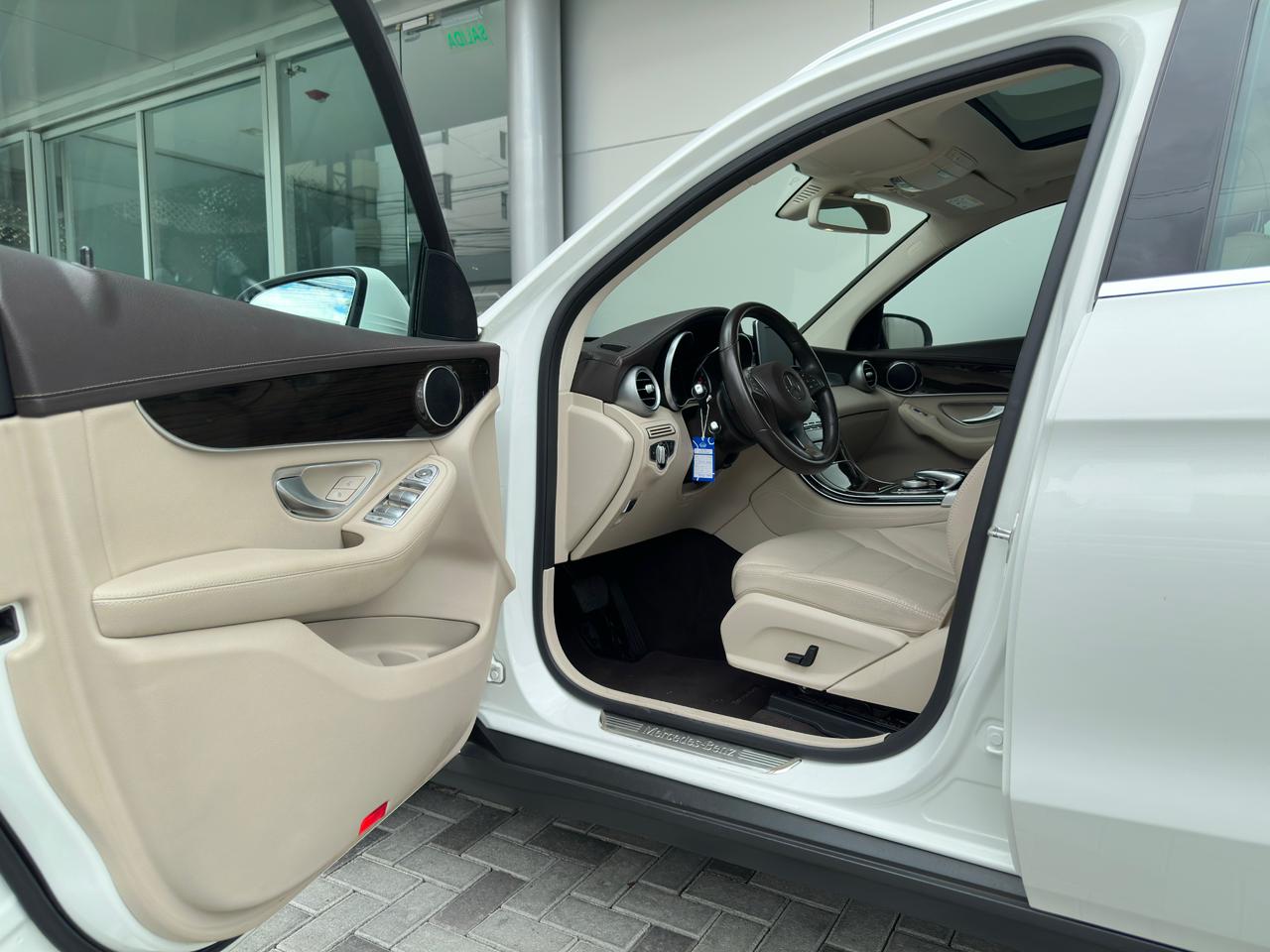 MERCEDES BENZ GLC250 - Imagen 4
