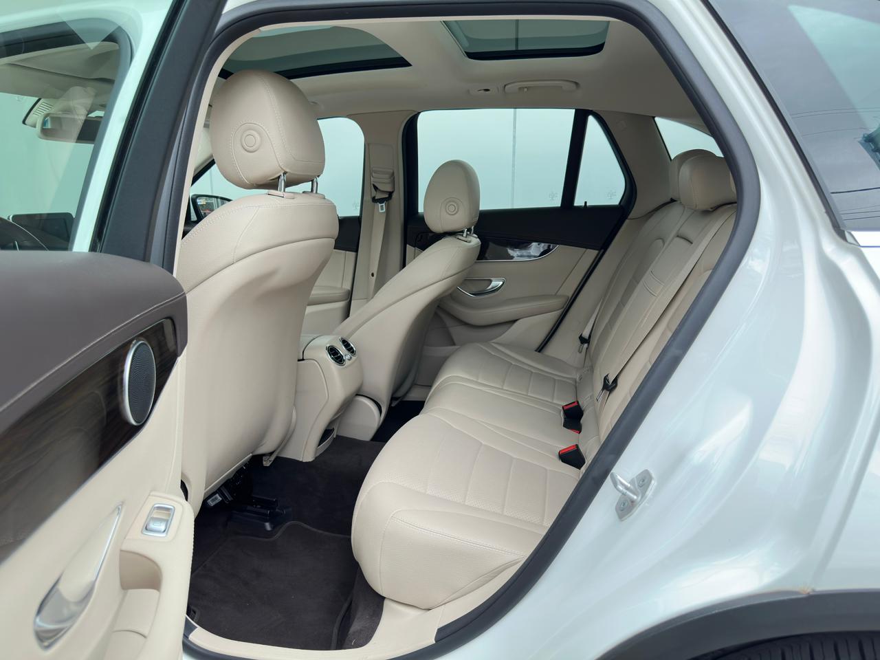 MERCEDES BENZ GLC250 - Imagen 6
